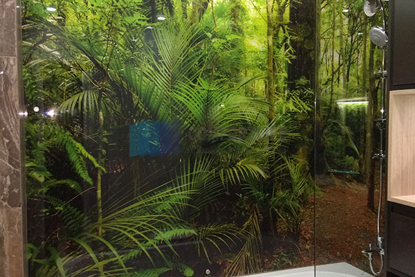 Остекление стен и поверхностей